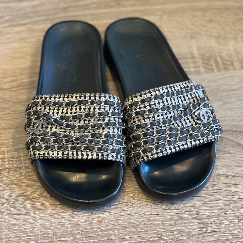 Authentic Chanel slides - Black & Tweed, size 37